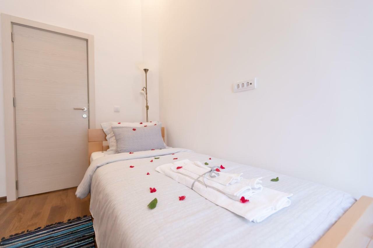 Your One And Only Belgrado Exterior foto